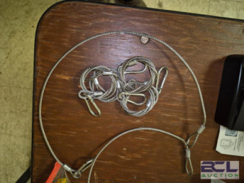 1 - Small cable hangers #379