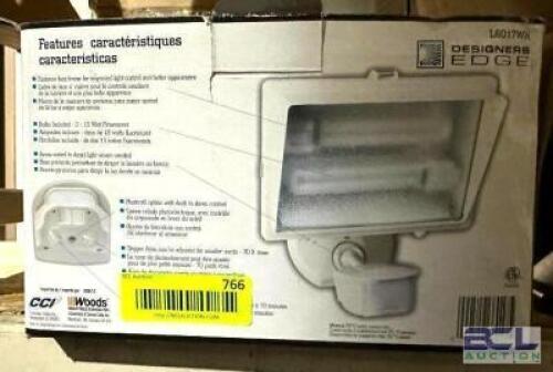 MOTION SENSING FLOOD LIGHT
