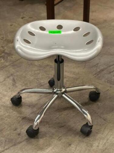 ROLLING CHAIR