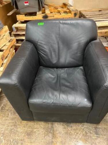 ARM CHAIR
