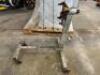 LARIN 1000 LB. HEAVY DUTY ENGINE STAND.