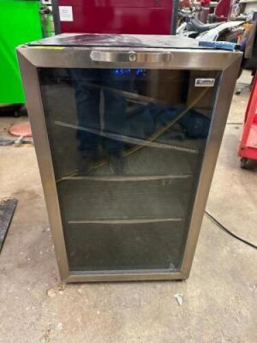 KEMORE GLASS DOOR WINE BOTTLE COOLER.