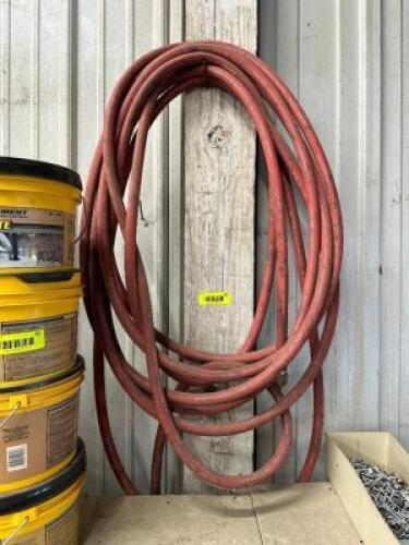 30' SECTION OF HEAVY DUTY 3/8" AIR HOSE.