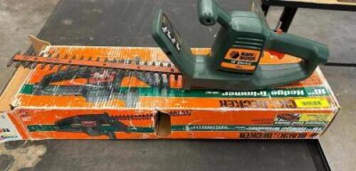 BLACK AND DECKER 16" ELECTRIC HEDGE TRIMMER