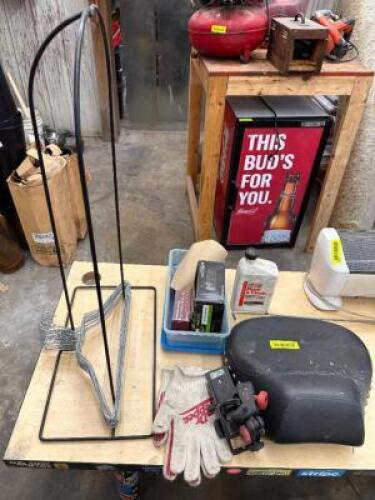 HANGER RACK, CYCLE SEAT, GLOVES,