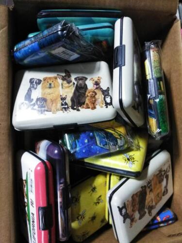 DESCRIPTION: (1) CASE OF (40) MISC METAL WALLETS QTY: 1