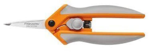 DESCRIPTION:&nbsp;(2) BOXES OF (3) MICRO TRIMMERSBRAND/MODEL:&nbsp;FISKARS #190500-1001SIZES:&nbsp;6"RETAIL$:&nbsp;$40.00 EAQTY:&nbsp;2