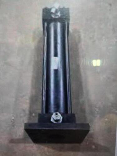 DESCRIPTION: (1) HYDRAULIC CYLINDER BRAND/MODEL: DOUBLE ACTING INFORMATION: BLACK, LARGE RETAIL$: $1,250 QTY: 1