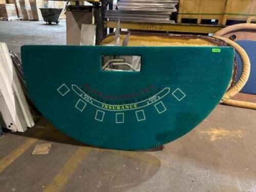 POKER TABLE WITH FOLDING LEGS