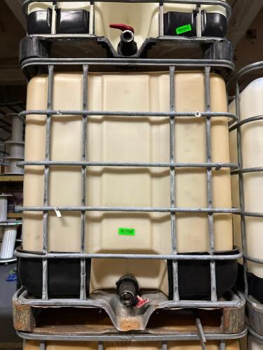 INDUSTRIAL LIQUID STORAGE TANK