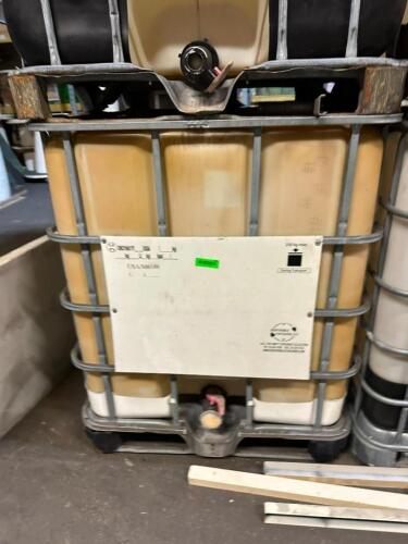 INDUSTRIAL LIQUID STORAGE TANK