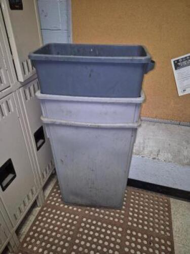 1 - 3 garbage Bins #903
