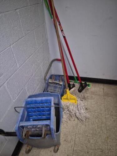 1 - Mops and bucket #904
