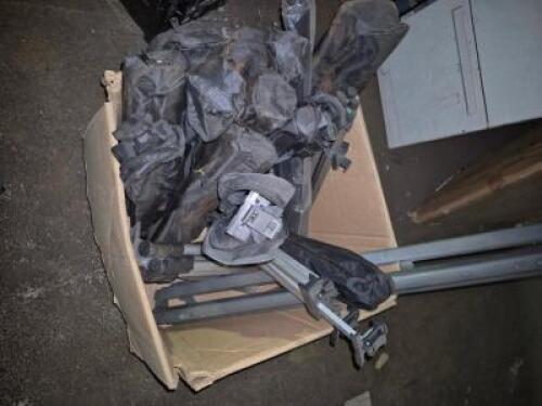 1 - Box of Plastic Easels #943