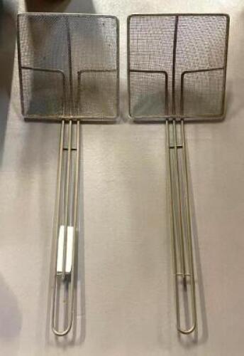 (2) MESH WIRE FRY / PASTA SCOOPS