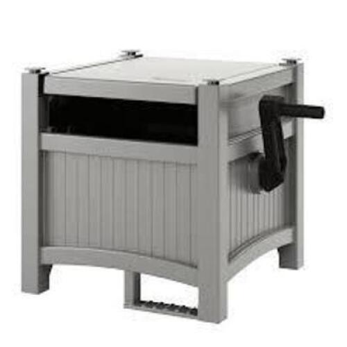 DESCRIPTION: (1) SWIVEL SMART TRAK HIDEAWAY HOSE BOX BRAND/MODEL: SUNCAST #CPLSSM200B INFORMATION: GRAY SIZE: 225' RETAIL$: $156.09 EA QTY: 1
