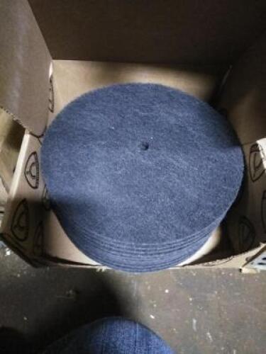 DESCRIPTION: (3) BOXES OF (10) ABRASIVE PADS BRAND/MODEL: KLINGSPOR #NWTVFIN-200-12 INFORMATION: ENTE V FINE SIZE: 8"X 1/2" RETAIL$: $50.02 EA QTY: 3