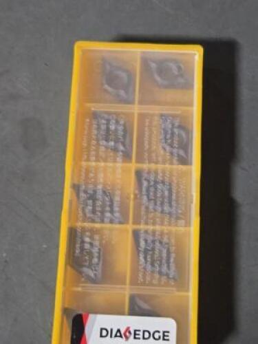 DESCRIPTION: (40) CARBIDE TURNING INSERTS BRAND/MODEL: MITSUBISHI DCGT11T308-MJ VP10RT QTY: 40