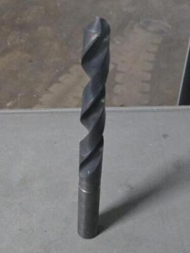 DESCRIPTION: (1) HSS TAPER LENGTH DRILL BIT BRAND/MODEL: HERTEL 77425973 SIZE: 0.8125" DIA RETAIL$: $101.00 QTY: 1