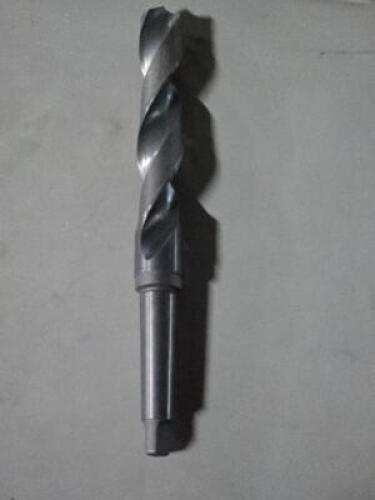 DESCRIPTION: (1) TAPER SHANK DRILL BIT BRAND/MODEL: VC 01531169 SIZE: 1-1/4" DIA 3MT SHANK RETAIL$: $132.24 QTY: 1