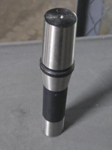 DESCRIPTION: (1) DRILL CHUCK ARBOR BRAND/MODEL: PHASE2 00921932 SIZE: JT4 MOUNT R8 SHANK QTY: 1