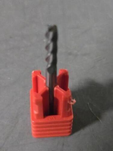 DESCRIPTION: (6) SOLID CARBIDE SQ END MILL BRAND/MODEL: FULLERTON 32008 SIZE: 1/8" DIA RETAIL$: $67.74 QTY: 6
