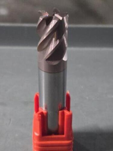 DESCRIPTION: (1) SOLID CARBIDE SQ END MILL BRAND/MODEL: FULLERTON 37655 SIZE: 5/8" DIA RETAIL$: $167.99 QTY: 1