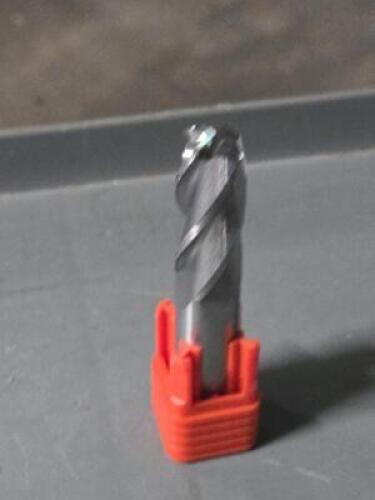 DESCRIPTION: (1) CARBIDE CORNER RADIUS END MILLS BRAND/MODEL: FULLERTON 33802 SIZE: 5/8" DIA R.1250 RETAIL$: $201.98 QTY: 1