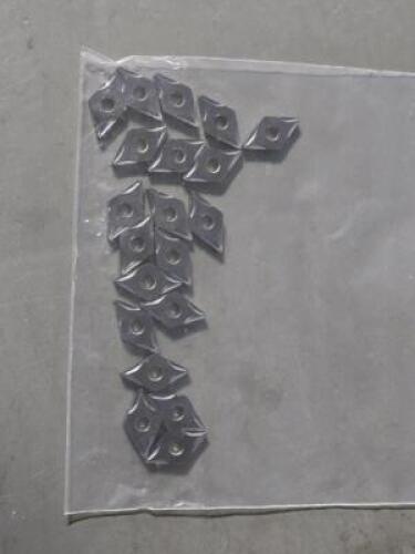 DESCRIPTION: (20) CARBIDE TURNING INSERTS BRAND/MODEL: SUMITOMO DNGG 432ESU RETAIL$: $561.20 QTY: 20