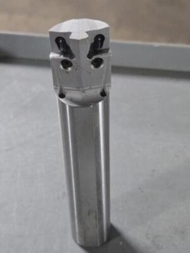 DESCRIPTION: (1) INDEXABL E PORT TOOL BRAND/MODEL: JEWELL GROUP 1001-61 QTY: 1