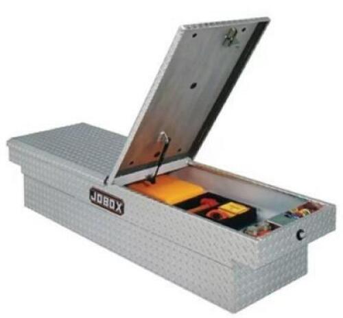 DESCRIPTION: (1) DEEP CROSSOVER TOOL BOX BRAND/MODEL: JOBOX/PAC1596000 INFORMATION: ALUMINUM/FITS ONLY CERTAIN VEHICLES RETAIL$: 841.53 SIZE: 70"W X 2