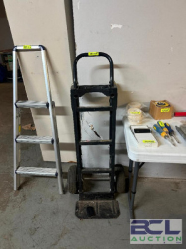 HAND TRUCK