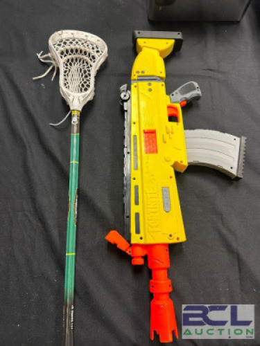 PLL REDWOODS MINI LACROSS POLE AND FORTNITE OFFICIAL GOLD AR NERF GUN