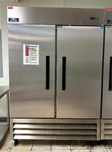 2-DOOR REACH-IN REFRIGERATOR