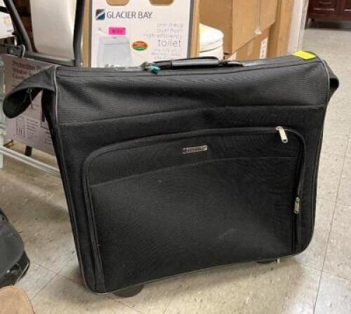 ROLLING BREIFCASE WITH EXTENDABLE HANDLE