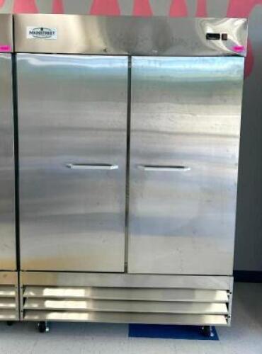 2-DOOR REACH-IN REFRIGERATOR