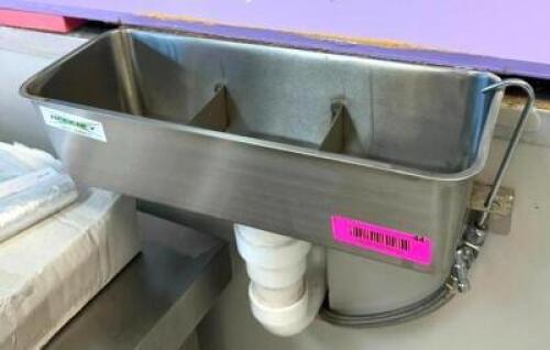 WALL MOUNT ICE CREAM SCOOP DISH STATION