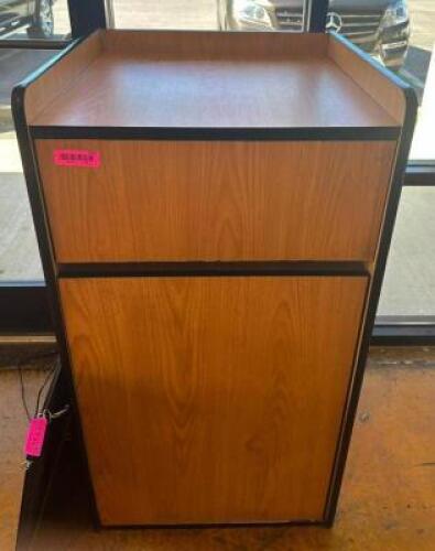 RESTAURANT TRASH RECEPTACLE WITH TRAY HOLDER WITH TRASHCAN