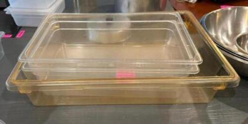 2 CLEAR CONTAINERS WITH LIDS