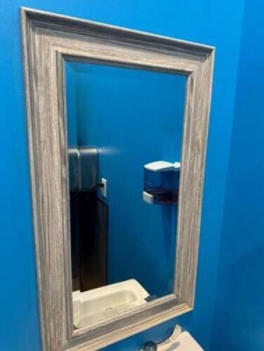 VANITY MIRROR