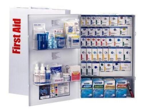 DESCRIPTION: (1) FIRST AID CABINET BRAND/MODEL: FIRST AID ONLY/90834 INFORMATION: WHITE/MUST COME INTO INSPECT CONTENTS RETAIL$: 414.38 SIZE: 25.25"H