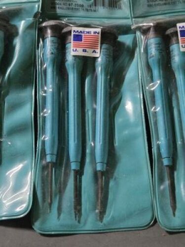 DESCRIPTION: (4) SETS OF (3) PRECISION TORX SCREWDRIVERS BRAND/MODEL: MOODY TOOLS 97-2000 SIZE: T1,T2,T3 RETAIL$: $136.80 QTY: 4