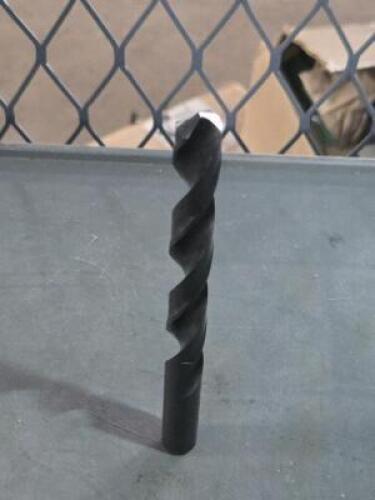 DESCRIPTION: (1) HSS JOBBER DRILL BIT BRAND/MODEL: HERTEL 01075985 SIZE: 13mm QTY: 1