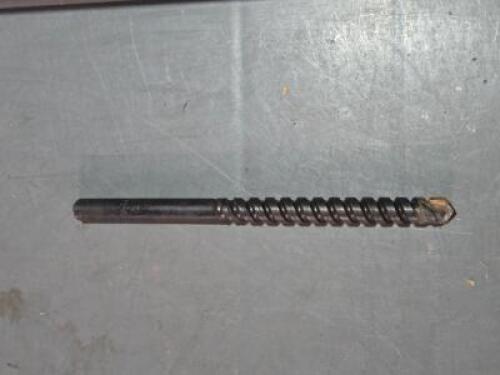 DESCRIPTION: (4) CARBIDE TIPPED MASONRY DRILL BITSBRAND/MODEL: PRECISION TWIST DRILL 33612SIZE: 1/2" DIARETAIL$: $82.64QTY: 4