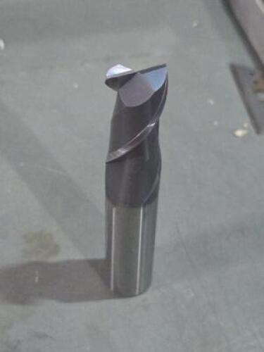 DESCRIPTION: (2) SOLID CARBIDE SQ END MILL BRAND/MODEL: ACCUPRO 76490689 SIZE: 18mm DIA 38mm LOC RETAIL$: $224.39 QTY: 2