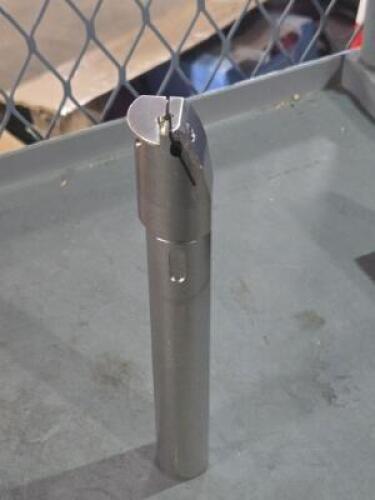 DESCRIPTION: (1) CUT- OFF TOOL HOLDER BRAND/MODEL: HERTEL HC-I25R90 RETAIL$: $89.76 QTY: 1