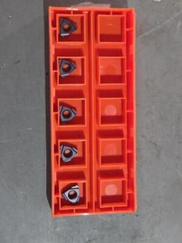 DESCRIPTION: (5) CARBIDE LAYDOWN THREADING INSERTS BRAND/MODEL: CARMEX 11IR18UNJ RETAIL$: $157.00 QTY: 5