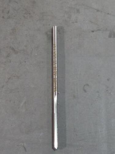 DESCRIPTION: (4) HSS CHUCKING REAMER BRAND/MODEL: MADE IN USA 02557122 SIZE: 0.1240" DIA RETAIL$: $116.92 QTY: 4