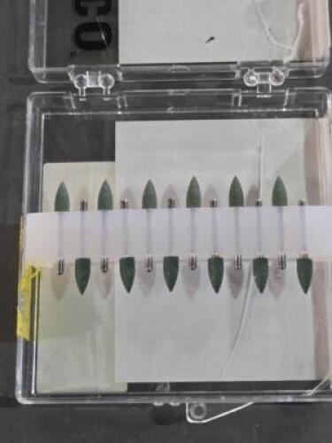 DESCRIPTION: (3) BOXES OF (12) GREEN MIDGET CLASSIC RUBBER POLISHER BRAND/MODEL: DEDECO 4580 SIZE: FG "MINI" RETAIL$: $119.80 QTY: 3