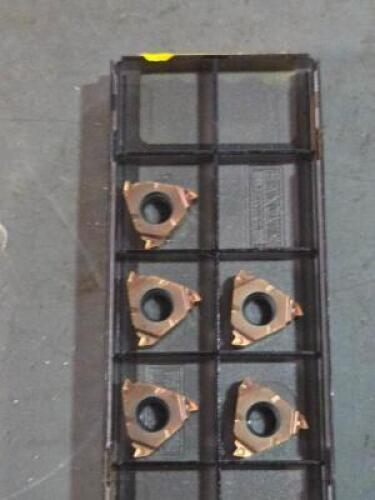 DESCRIPTION: (5) CARBIDE LAYDOWN THREADING INSERTS BRAND/MODEL: SANDVIK COROMANT 266RG16UN01A140M RETAIL$: $198.00 QTY: 5